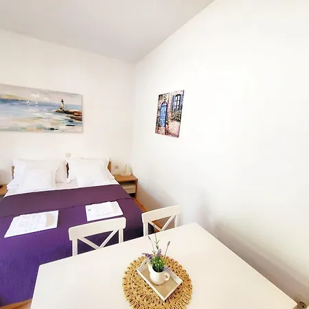 Apartment Meri B - Gornji Drvenik (Split-Dalmatia)